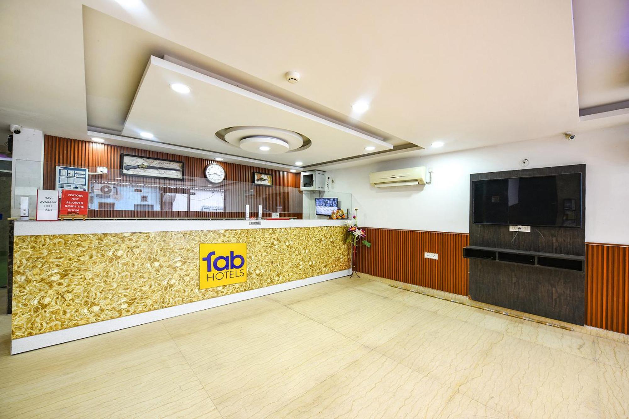 Fabhotel Belwood Near Igi Airport Yeni Delhi Dış mekan fotoğraf