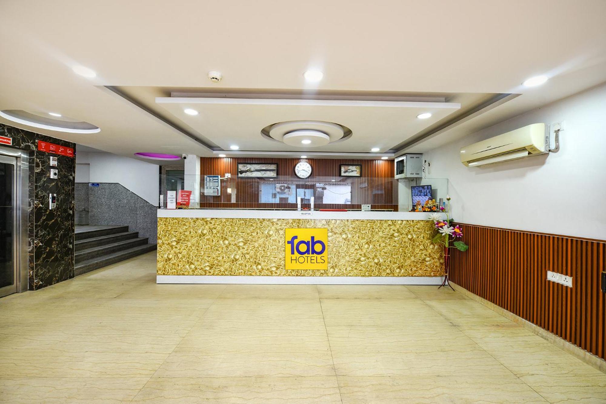 Fabhotel Belwood Near Igi Airport Yeni Delhi Dış mekan fotoğraf