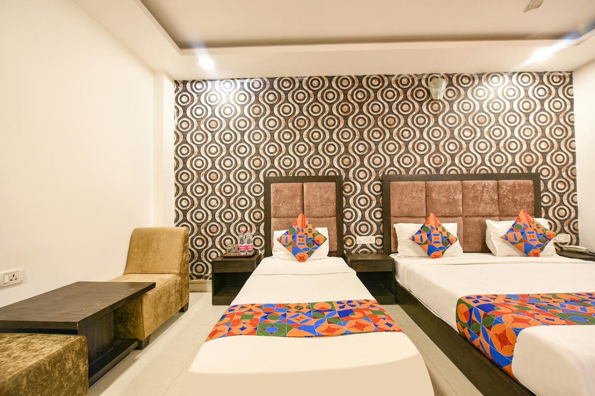 Fabhotel Belwood Near Igi Airport Yeni Delhi Dış mekan fotoğraf