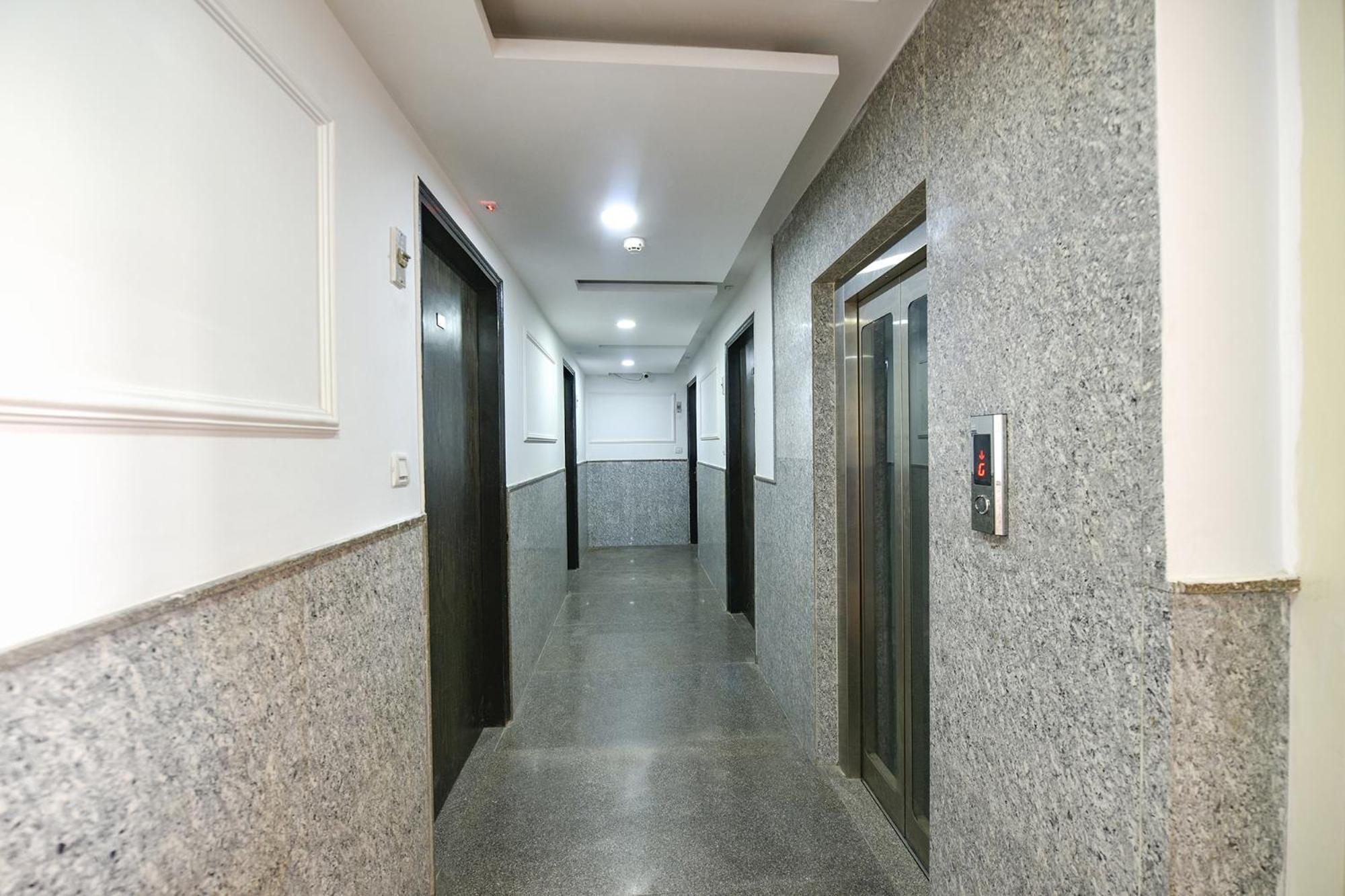 Fabhotel Belwood Near Igi Airport Yeni Delhi Dış mekan fotoğraf